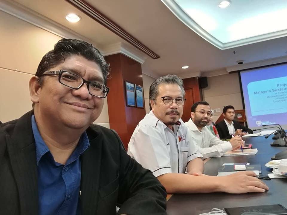 Abul Quasem Al-Amin at a research meeting